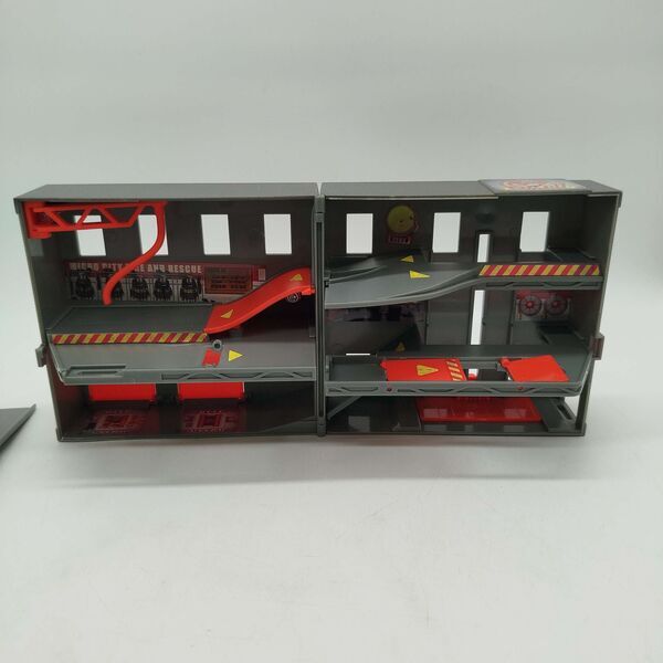 Micro Machines Bundle Micro City Fire and Rescue FD 88 großes Set Feuerwehr Garage Fahrzeuge & Rampene | mehrfarbig, image 4 of 4