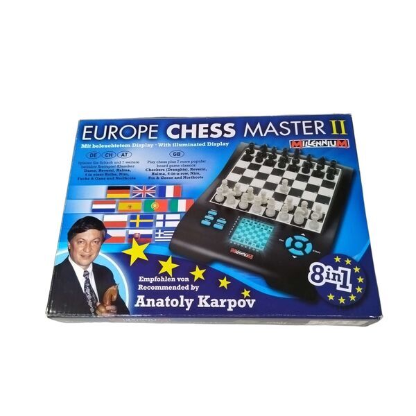 Millennium Chess Master M800 Schachcomputere | mehrfarbig, image 1 of 5