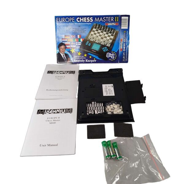 Millennium Chess Master M800 Schachcomputere | mehrfarbig, image 2 of 5