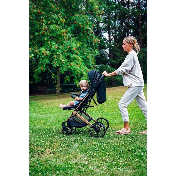 MoMi Estelle Dakar Kinderwagen | růžová 2