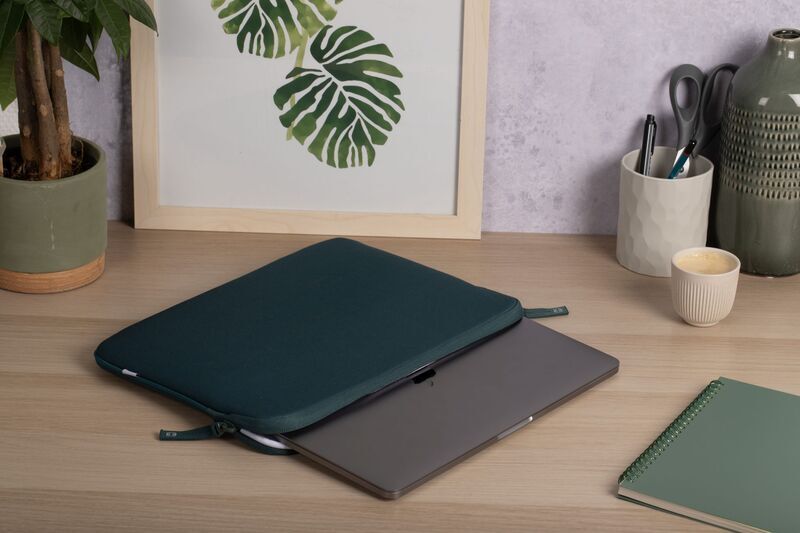 Basic ²Life Nachhaltige Laptophülle | MacBook Air 13" & MacBook Pro 13" | grün 4