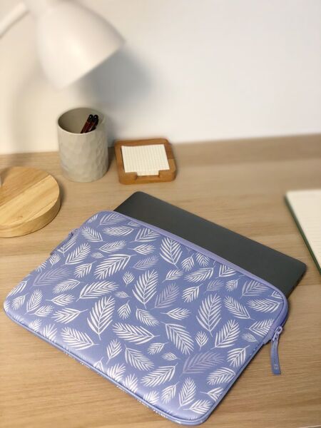 Basic ²Life Sustainable Laptop Sleeve | MacBook Air 13" & MacBook Pro 13" | Botanic Purple 3
