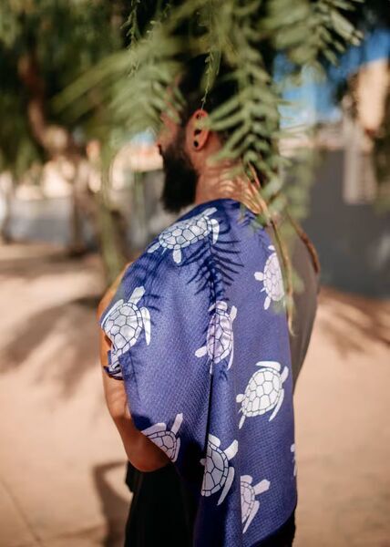 NAYAVITA Strandtuch Schildkröten | Deep Blue 4