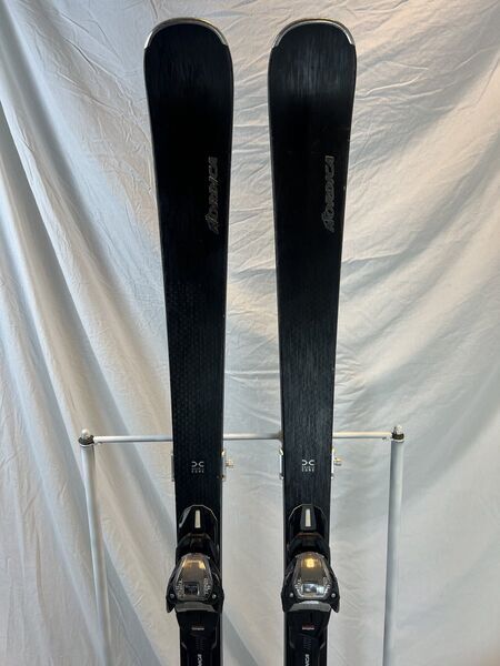 Nordica Belle SL (2024/2025) | czarny | 165 cm, image 3 of 5