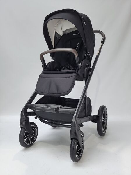 Nuna Mixx Next Combination Pushchair | black, image 3 of 4