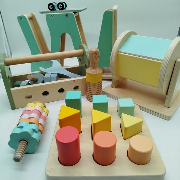 Oh My baby Bundle wooden toy set von 4 workbench, stacking toy, rattle & Autorennbahne | multicolored, image 1 of 2