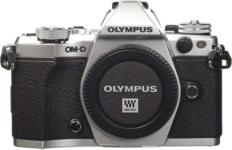 Olympus OM-D E-M5 Mark II | argento