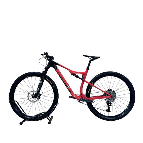 Orbea Oiz M30 (2022) | Diamant | rot | 29" | L 2