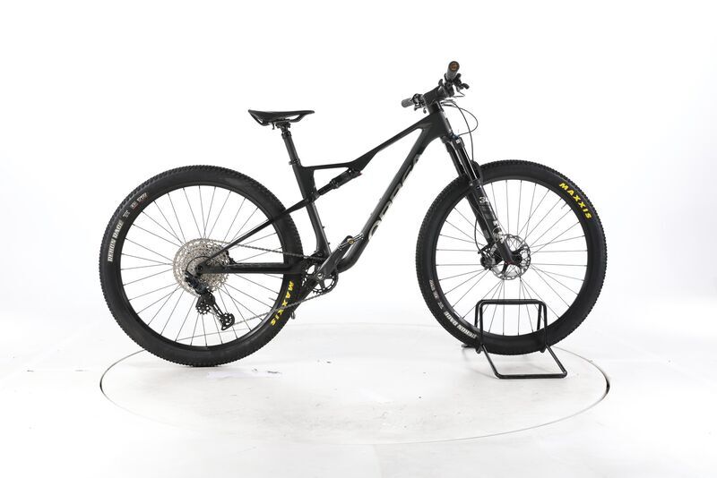 Orbea OIZ M30 2023 | černá | 29" | M, image 1 of 5