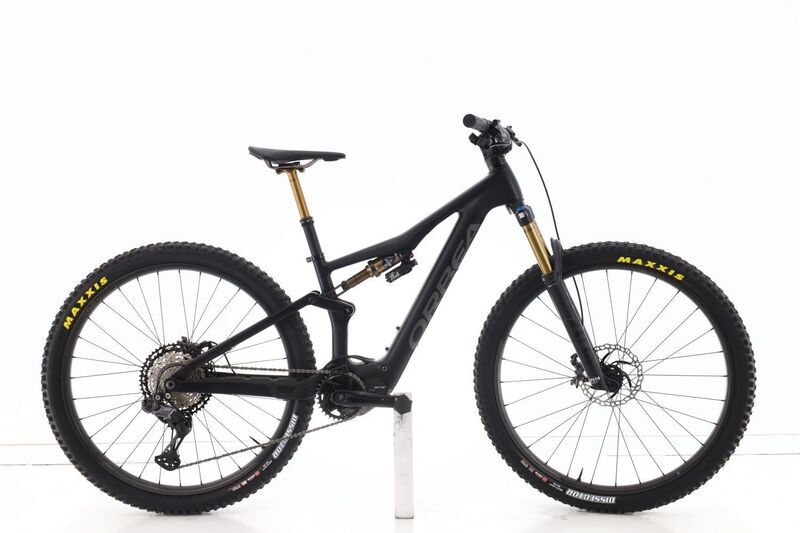 Orbea Rise M-Team (2024) | Diamond | black | 29" | 38cm | S | 500 - 1000 km | 540 Wh | Shimano EP8 RS | Fox 34 Factory Kashima | Fox Float X Factory Kashima 1