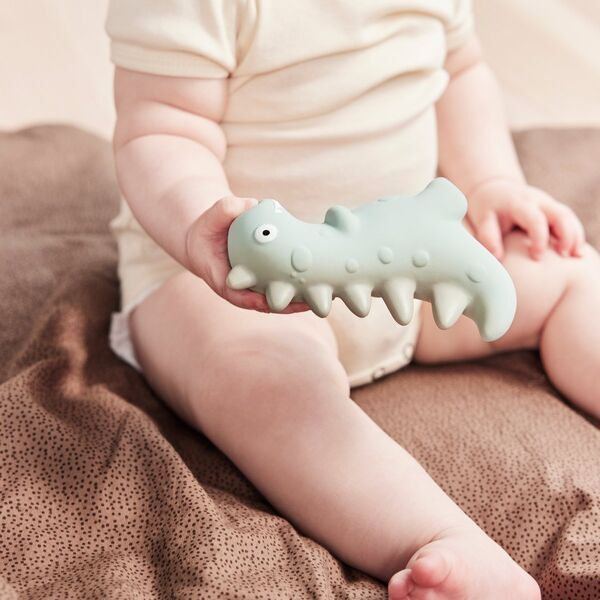 OYOY MINI Theo Dino Anello da dentizione | verde, image 3 of 3