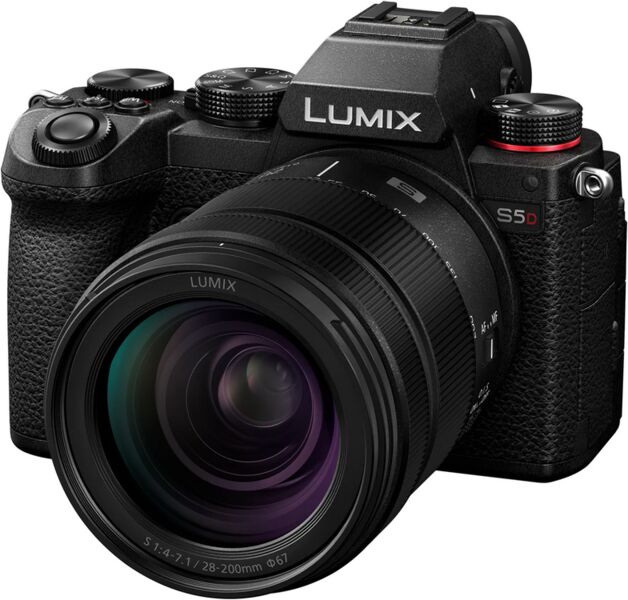 Panasonic Lumix DC-S5D | Black | Lumix S 28-200mm 4.0-7.1 Macro OIS, image 1 of 4