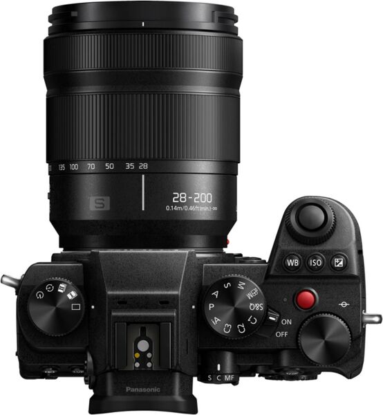 Panasonic Lumix DC-S5D | Black | Lumix S 28-200mm 4.0-7.1 Macro OIS, image 3 of 4