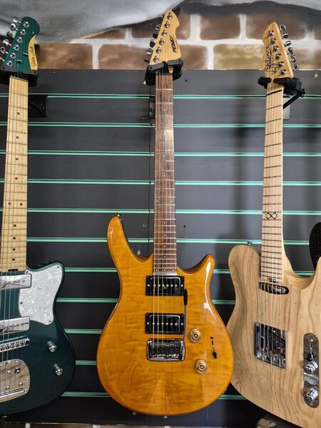 Peavey Impact Milano Transparent Amber 1994 Electric Guitar | Amber, image 2 of 5