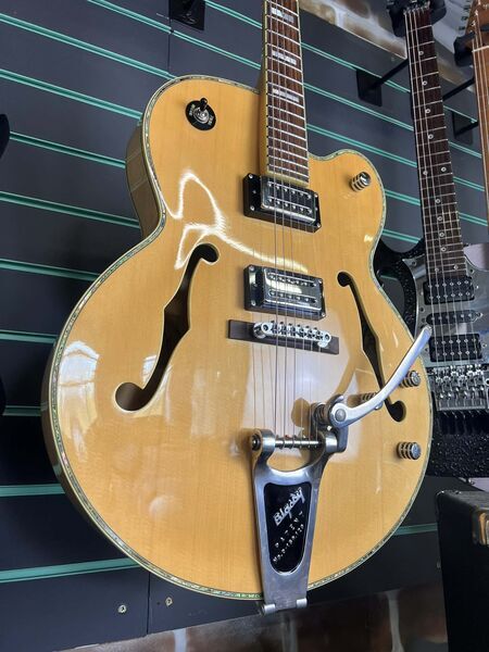 Peavey Rockingham Natural Gloss c.2002 Hollow Body Electric Guitar | Natural Gloss, image 3 of 5