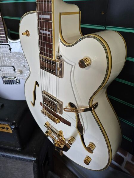 Peerless Gigmaster Custom Gloss White 2008 Hollow-Body Electric Guitar | Gloss White, image 4 of 5