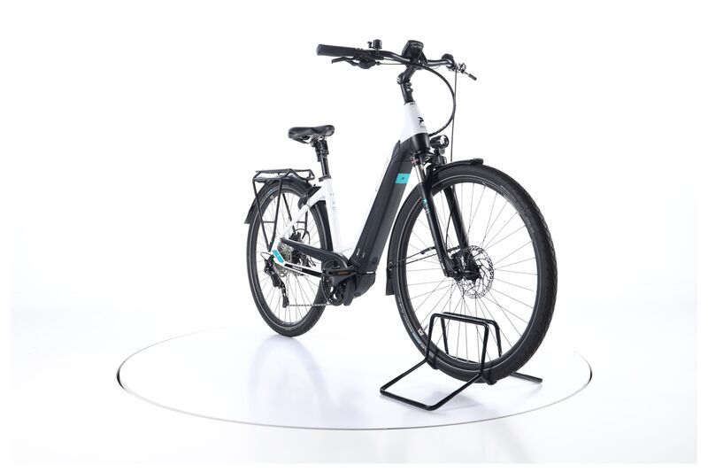 Pegasus Premio EVO 10 Lite (2022) | Low Entry | black/white | 28" | 45 cm | 500 - 1000 km | 500 Wh, image 3 of 5