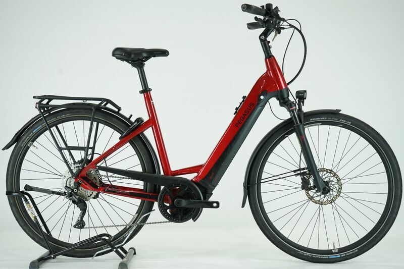 Pegasus Premio EVO 10 Lite (2023) | Tiefeinsteiger | rot | 28" | 55 cm | 2000 - 3000 km 1