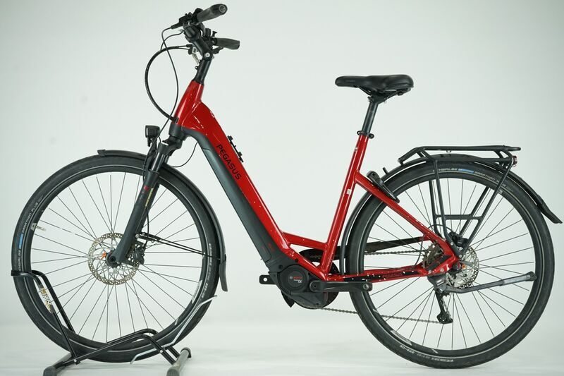 Pegasus Premio EVO 10 Lite (2023) | Tiefeinsteiger | rot | 28" | 55 cm | 2000 - 3000 km 5