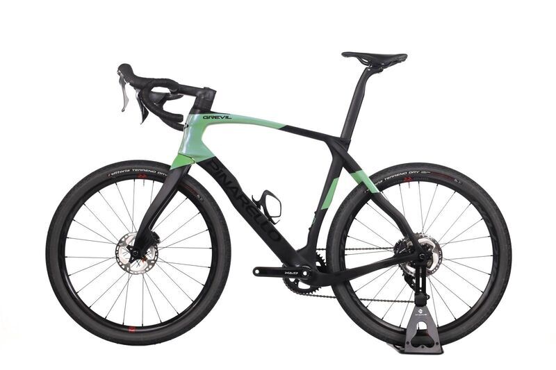 Pinarello Grevil (2023) | Diamant | schwarz | 27.5" | 57 cm 3