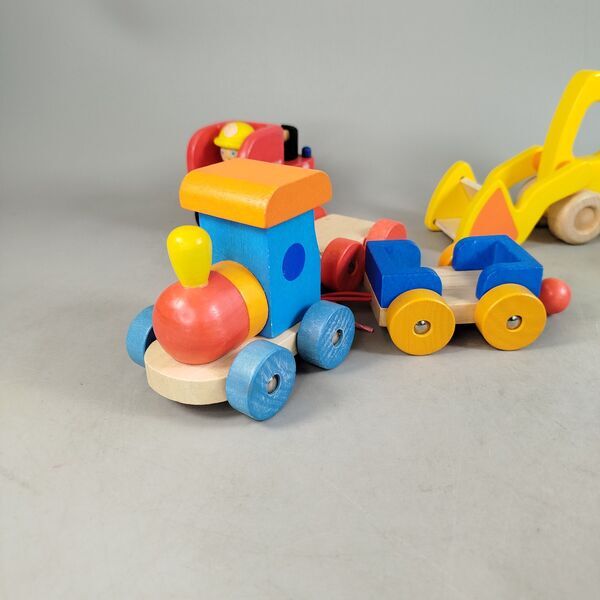 PlanToys Bundle set von 4 police, train, excavator & Feuerwehrautoe | multicolored, image 1 of 3