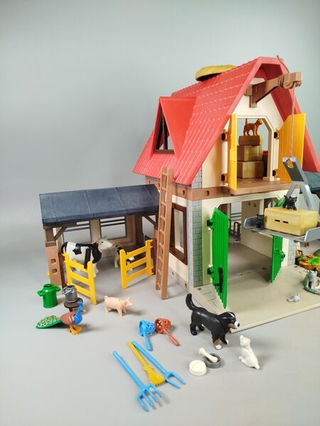 Playmobil Bauernhof 4490 mit Stall und Figuren, Tieren, Zubehör | mehrfarbig 4