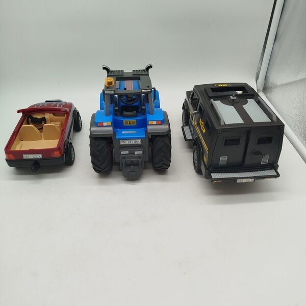 Playmobil Bundle Fahrzeuge Set von 4 Traktor, Geldtransporter & 2 Cabriose | multicolored, image 2 of 3