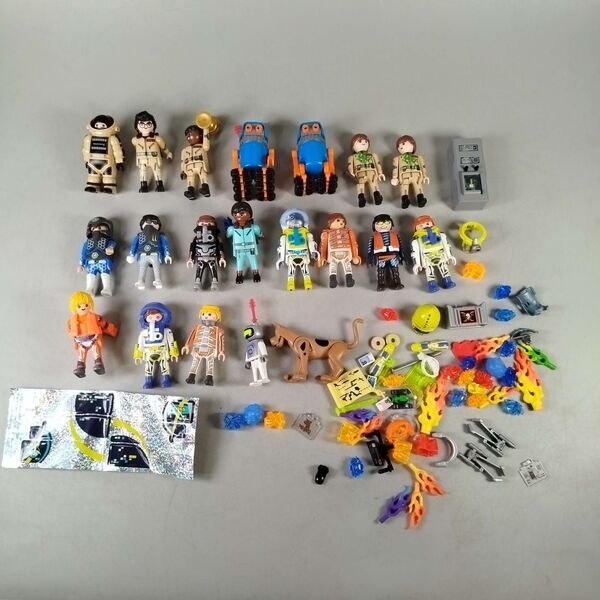Playmobil Bundle Ghostbusters Set of 21 Figures & Accessories | multicoloured, image 1 of 5