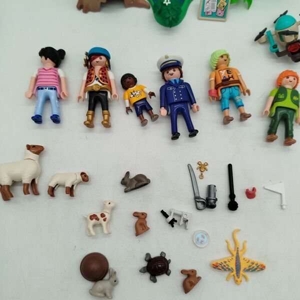 Playmobil Bundle people & animals figures & accessories | multicolored, image 2 of 2