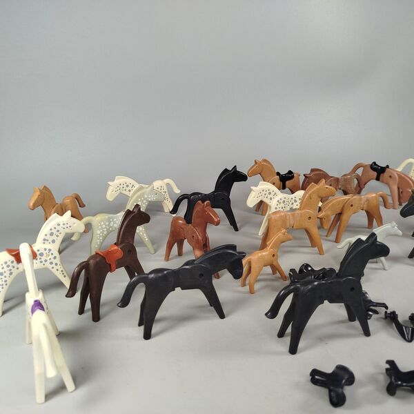 Playmobil Bundle horses 23x play horses & accessories | multicolored, image 3 of 3