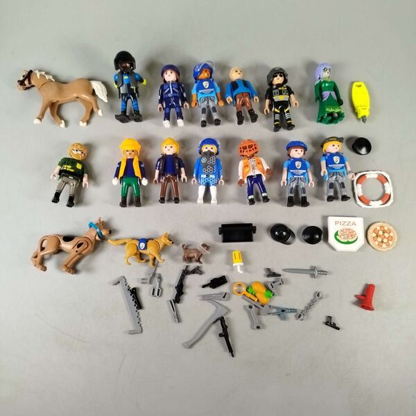 Playmobil Bundle Polizei Figuren, Tiere & Zubehör Pferd & Hundee | multicolored, image 1 of 5