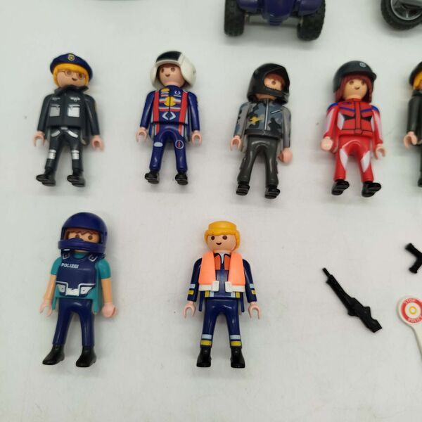 Playmobil Bundle Polizei Set von 9 Figuren & Fahrzeugee | multicolored, image 1 of 3