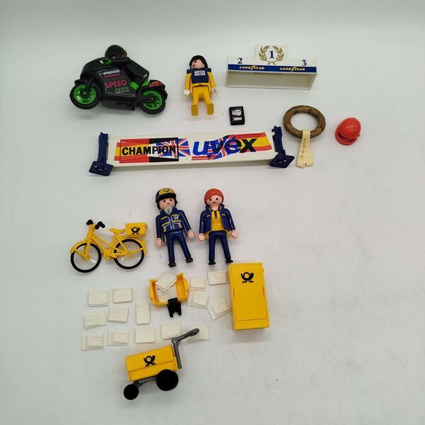 Playmobil Bundle Post & Motorradrennen Figuren & Zubehöre | mehrfarbig, image 2 of 2