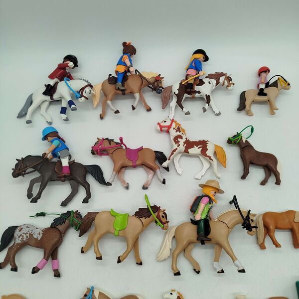 Playmobil Bundle Riding Stable Figures & Horses with Accessories from 3 4 5 Years | multicoloured, image 2 of 2