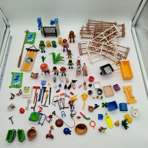 Playmobil Bundle riding stable figures & animals comprehensive set | multicolored, image 5 of 5