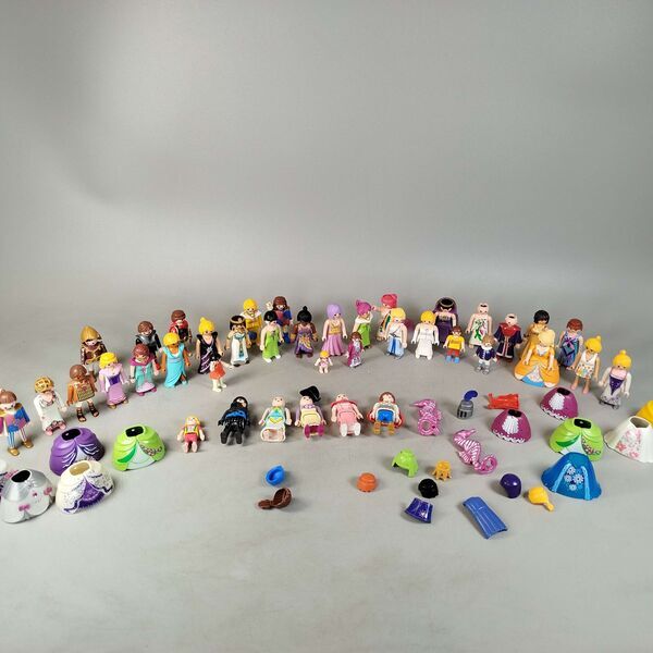Playmobil Bundle Ritter Prinzessin Fantasy Historisch Figurene | mehrfarbig, image 1 of 5