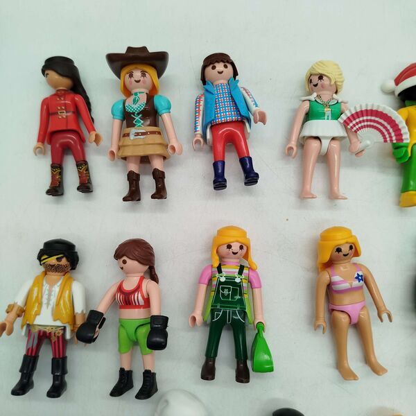 Playmobil Bundle Set von 17 Figuren, mit Zubehöre | mehrfarbig, image 3 of 3