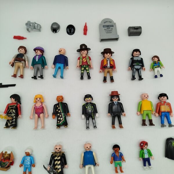 Playmobil Bundle set von 27 people & animals figures | multicolored, image 2 of 3