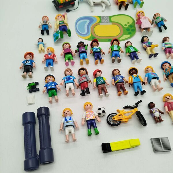 Playmobil Bundle Set von 34 Figuren & Zubehöre | multicolored, image 1 of 3