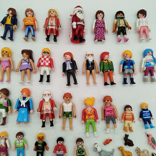 Playmobil Bundle Set von 36 Figuren & Tieree | multicolored, image 1 of 2