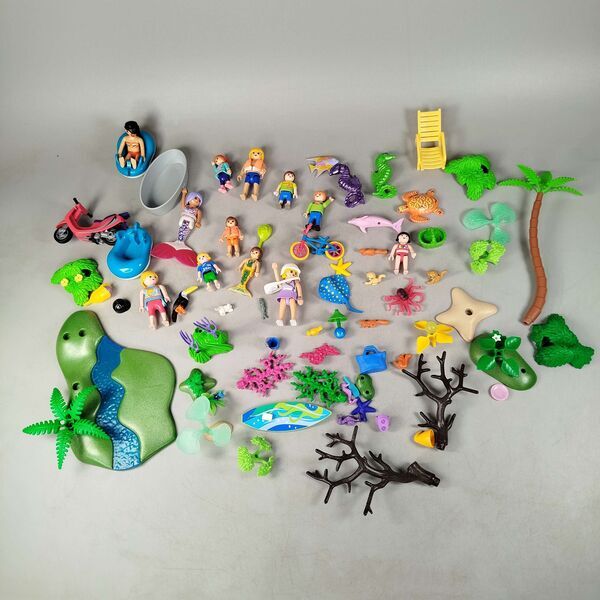 Playmobil Bundle Strand & Meer Figuren & Zubehöre | mehrfarbig, image 1 of 3