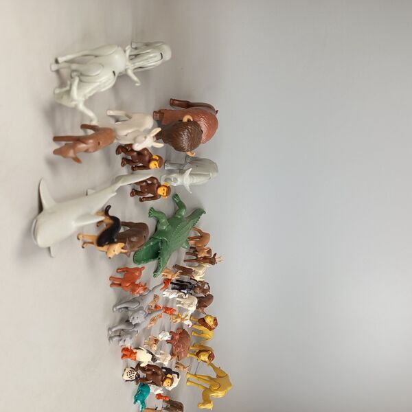 Playmobil Bundle animals & people figures | multicolored, image 3 of 3