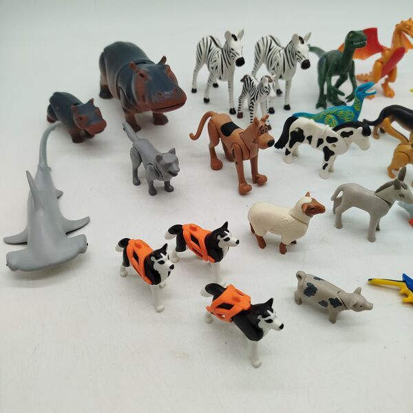 Playmobil Bundle animal figures set von 25 animals & Fabelwesen | multicolored, image 1 of 4