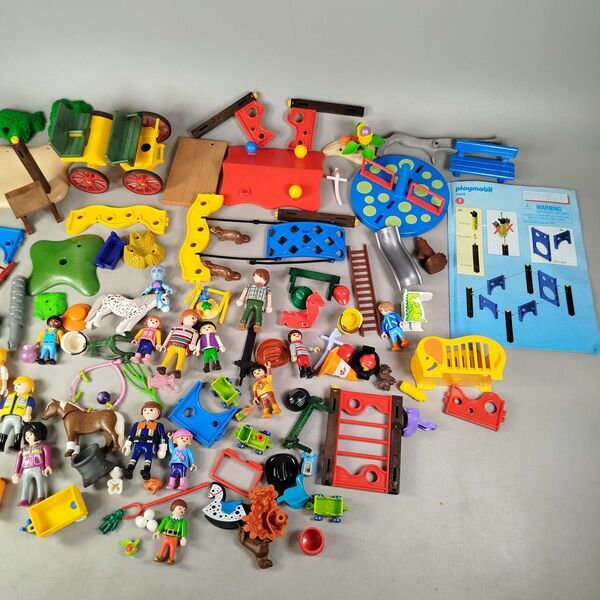 Playmobil Bundle Zoo & Reiterhof 3145 5568 Figuren & Tieree | mehrfarbig, image 2 of 5