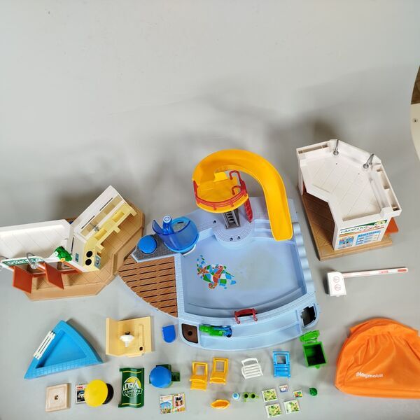 Playmobil Campingplatz 5432 – Teileset mit Schwimmbad & Zubehör | multicolored 1