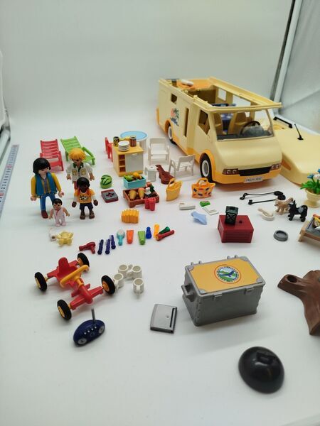 Playmobil Camping Set - Camper, Figuren & Zubehör | mehrfarbig 2