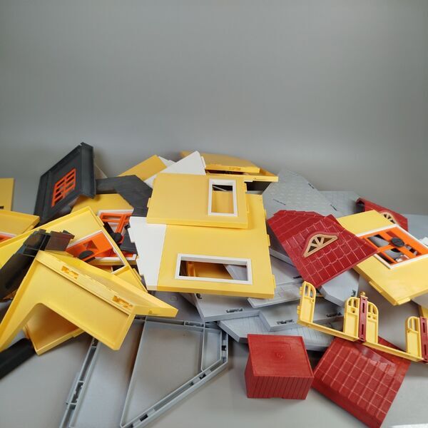 Playmobil City Life 9266 Modernes Haus - Nur Wände and Sockel | multicolored 1