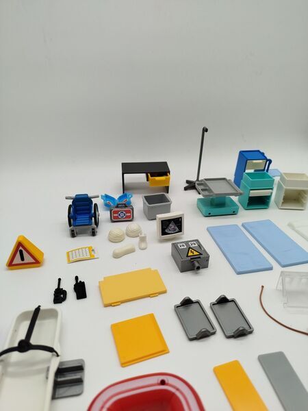 Playmobil Erweiterungsset - Hubschrauber mit Krankenhauszubehör | mehrfarbig 3