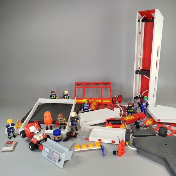 Playmobil Feuerwehrstation 4512 – Set mit Figuren & Fahrzeugen | mehrfarbig 3