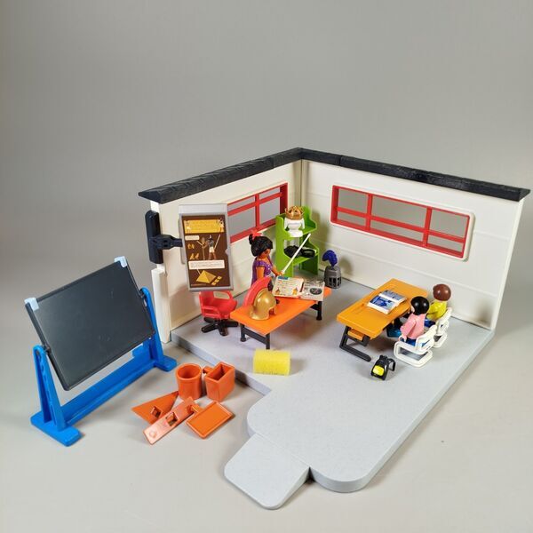 Playmobil Klassenzimmer-Diorama Set mit Figuren and Zubehör | multicolored 1